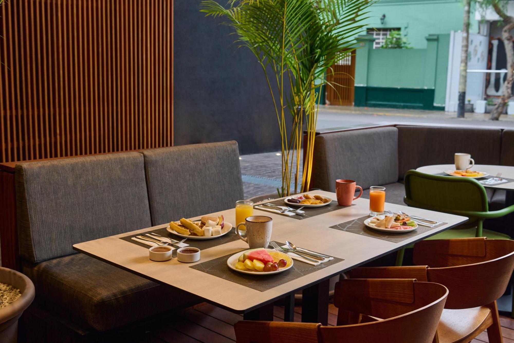 Innside By Melia Lima Miraflores Ngoại thất bức ảnh